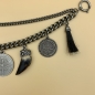 Preview: Charivari Franz Detail links
